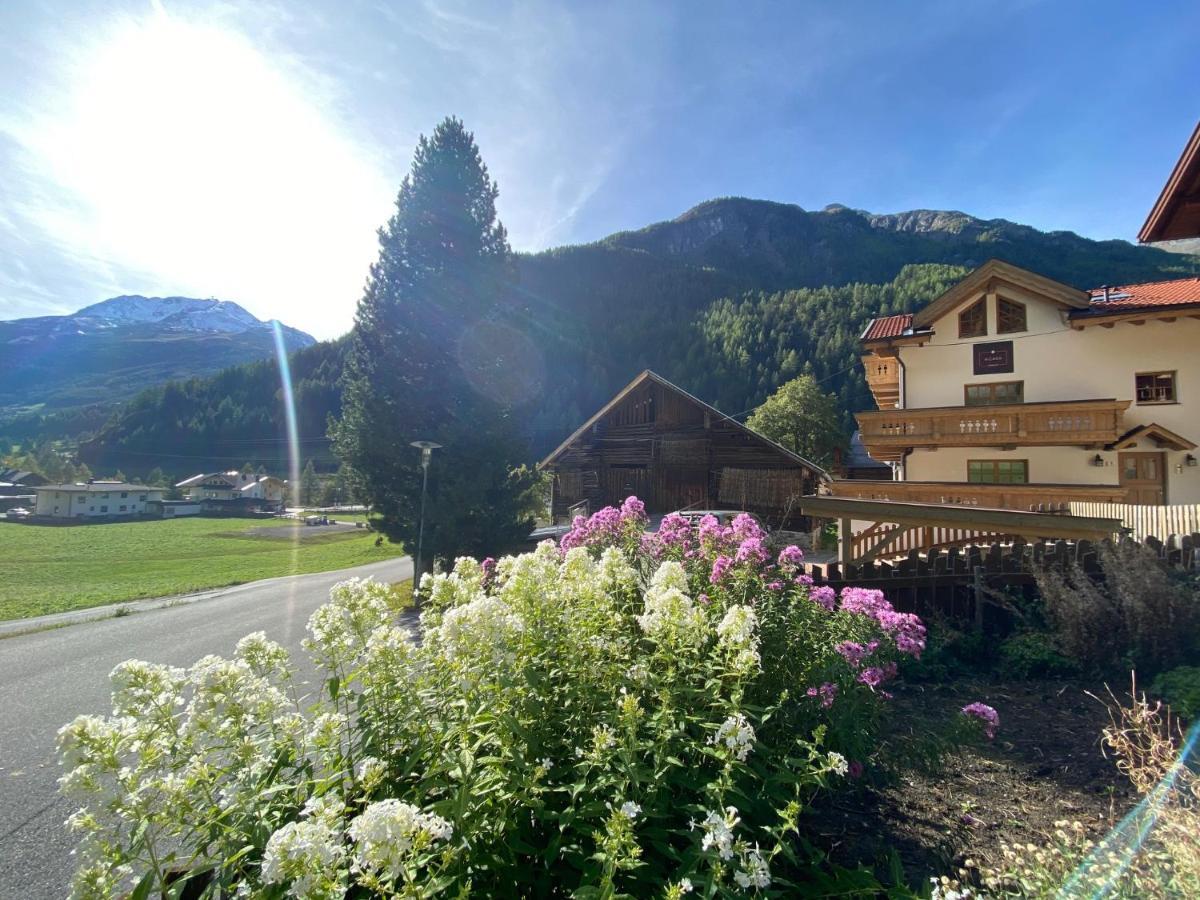 Alpine Lodge Soelden - Chalet & Apart Exterior photo